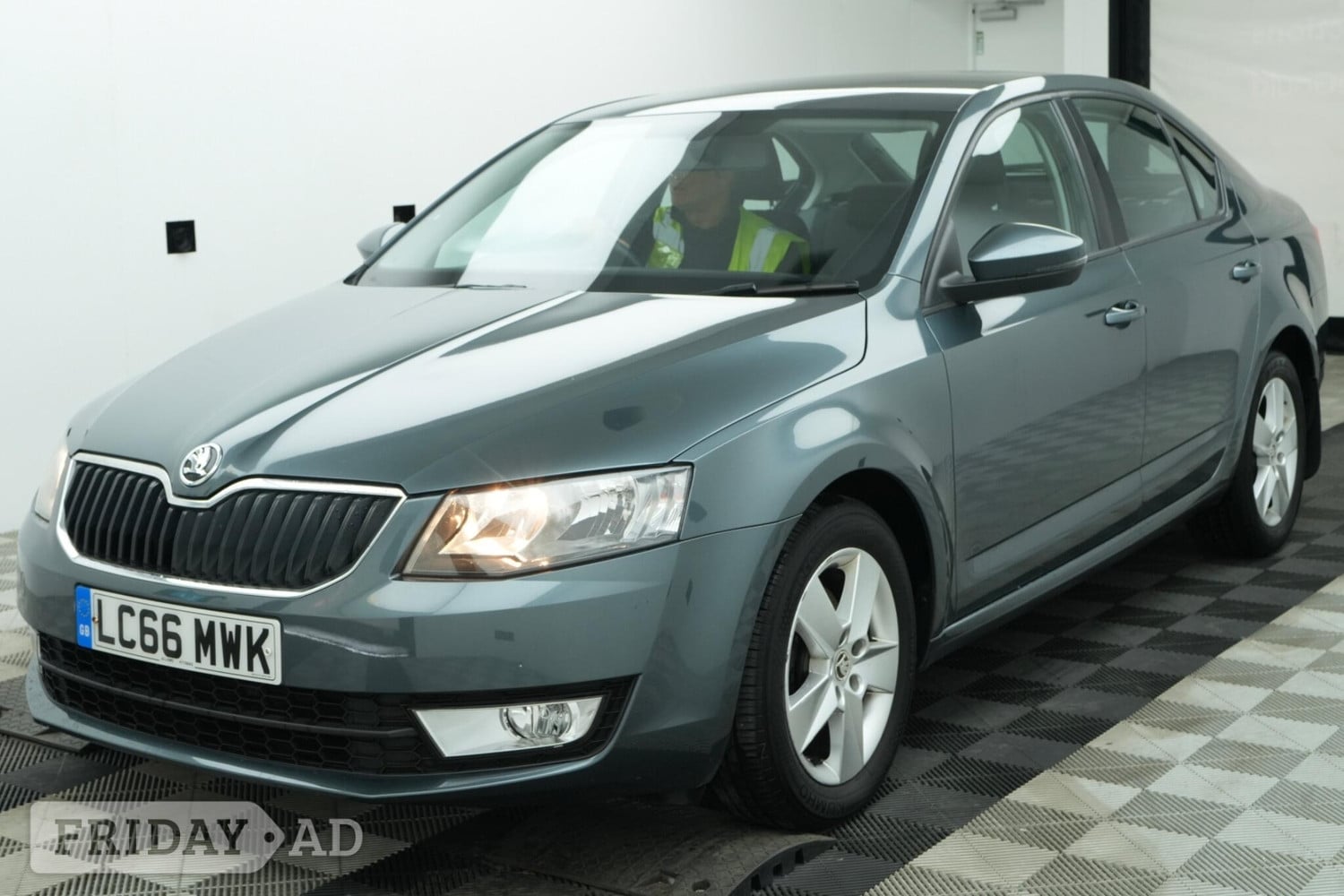 [ berth ]Skoda Octavia