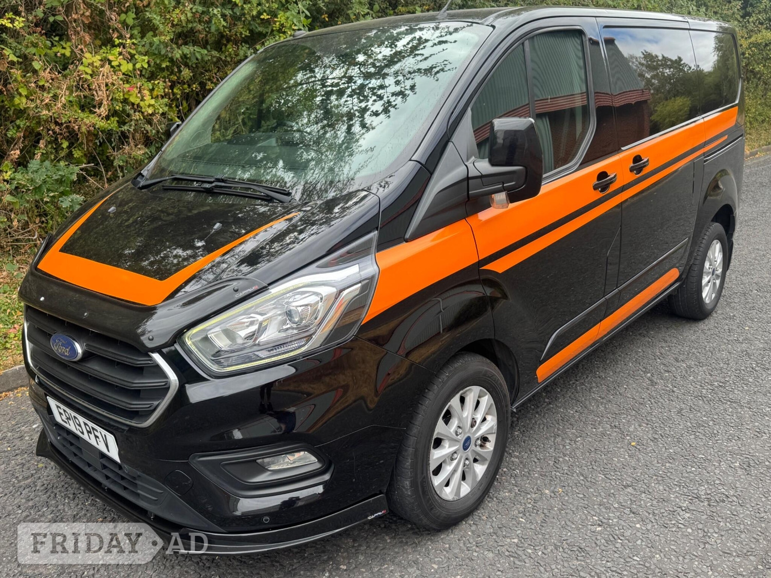 [ berth ]Ford Transit Custom