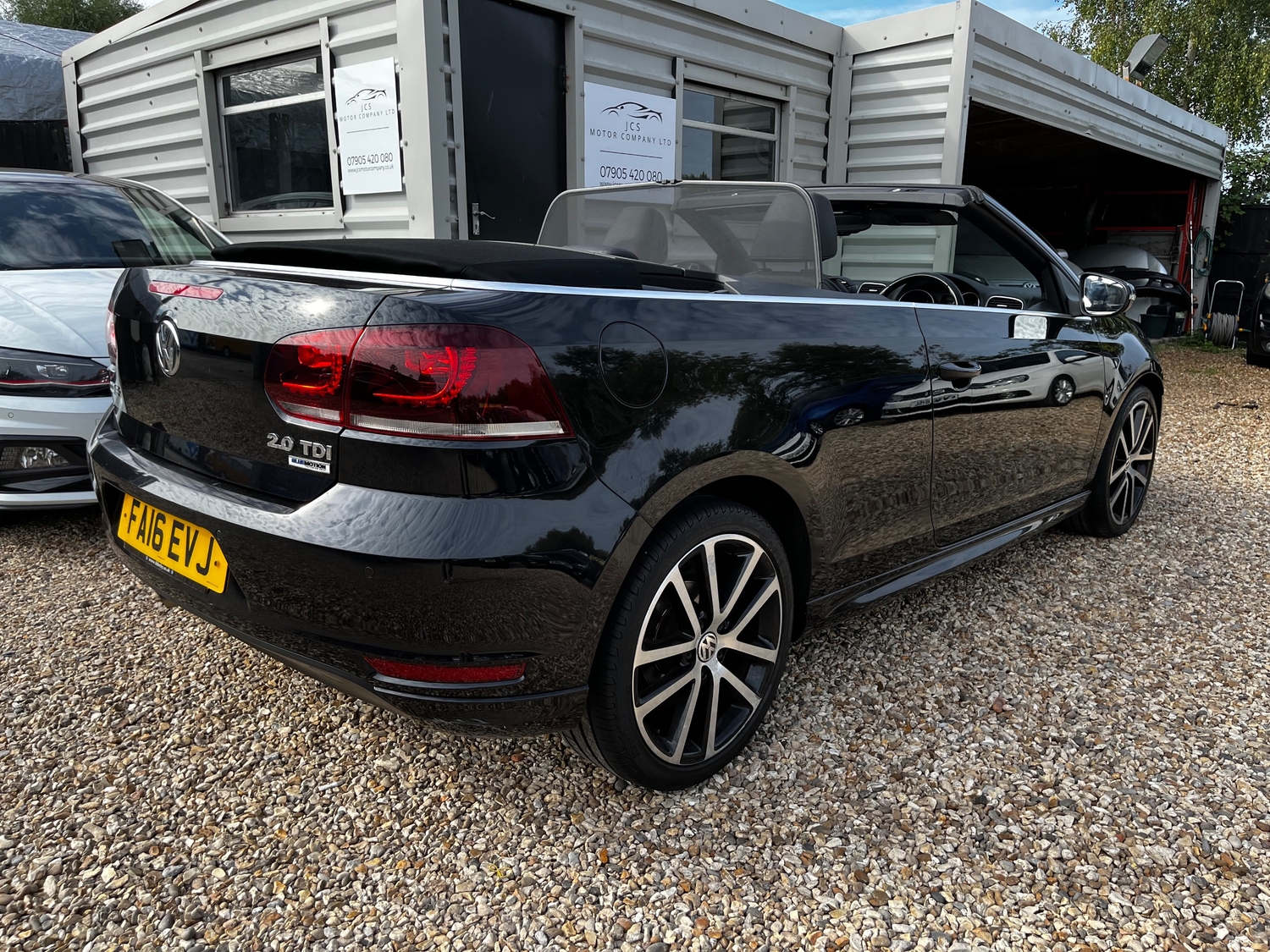 Volkswagen Golf 2016 - Cars in Farnham