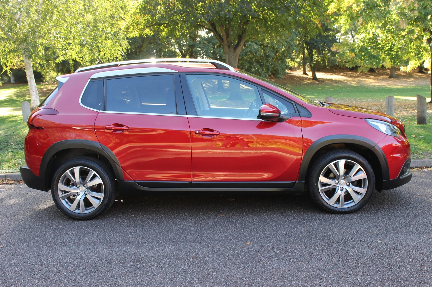 Peugeot 2008 2017 - Cars