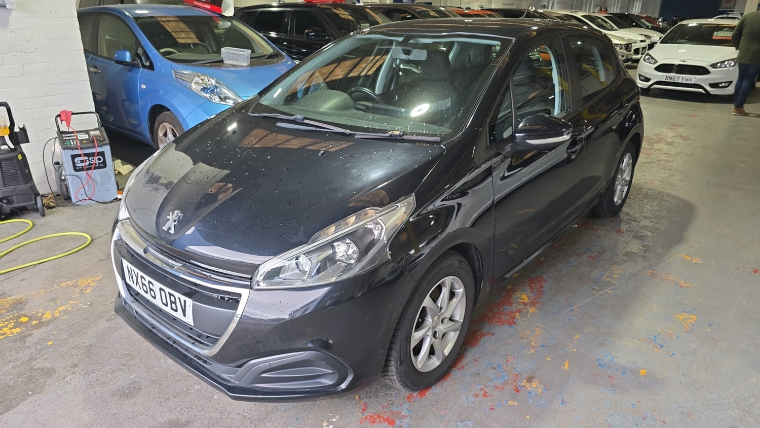 [ berth ]Peugeot 208