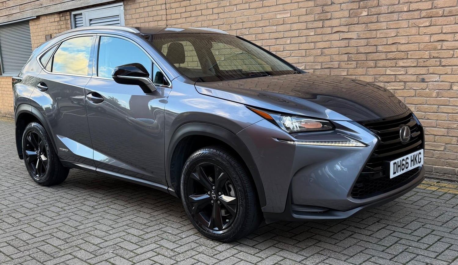 [ berth ]Lexus NX