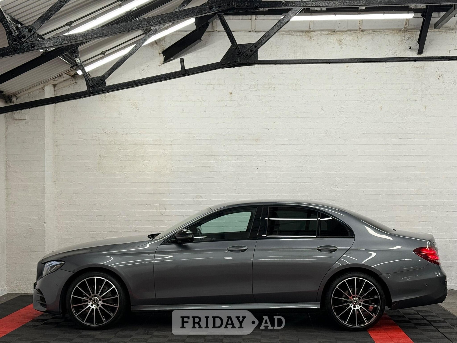 [ berth ]Mercedes-Benz E Class