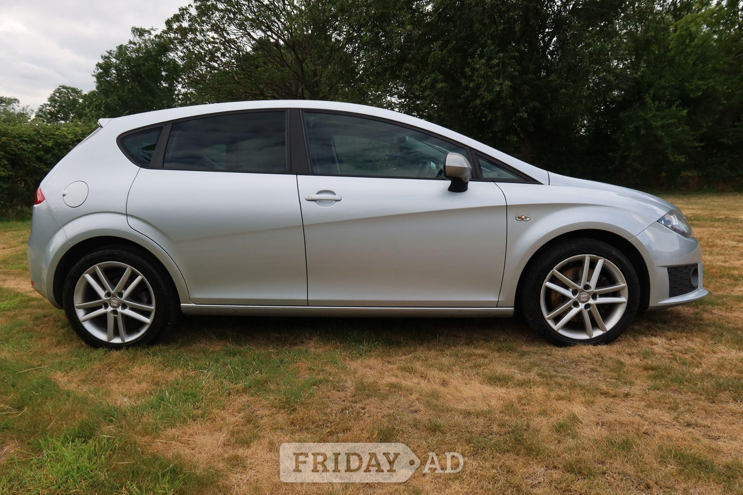 SEAT Leon 2011 - Cars