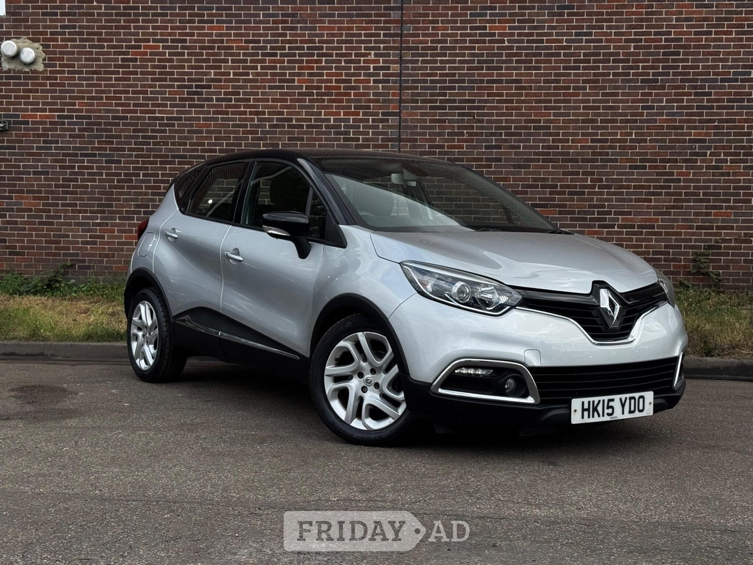Renault Captur 2015 in Leeds
