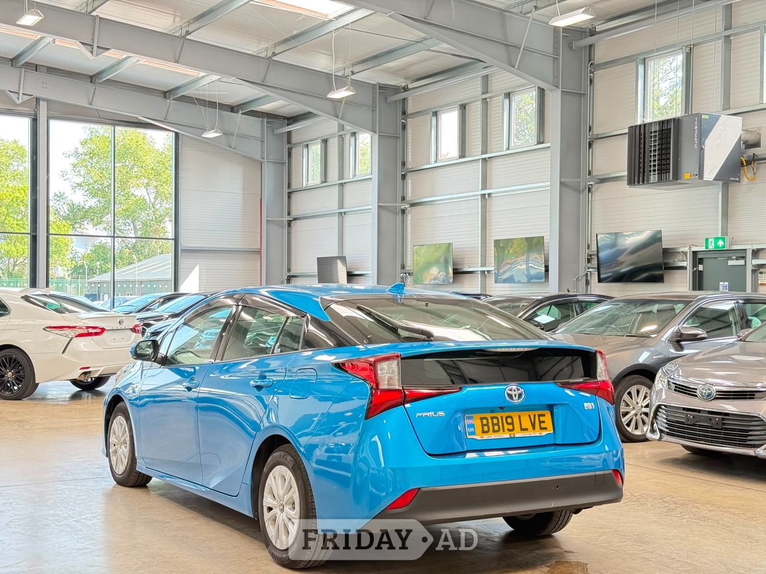 Toyota Prius 2019 - Cars in Reading