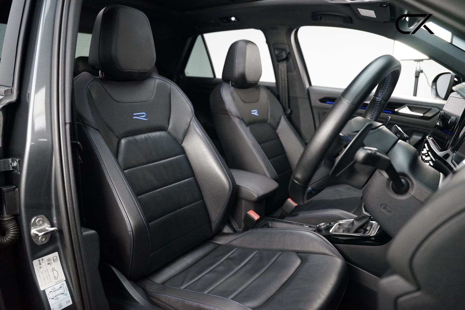 [ berth ]Volkswagen T-Roc