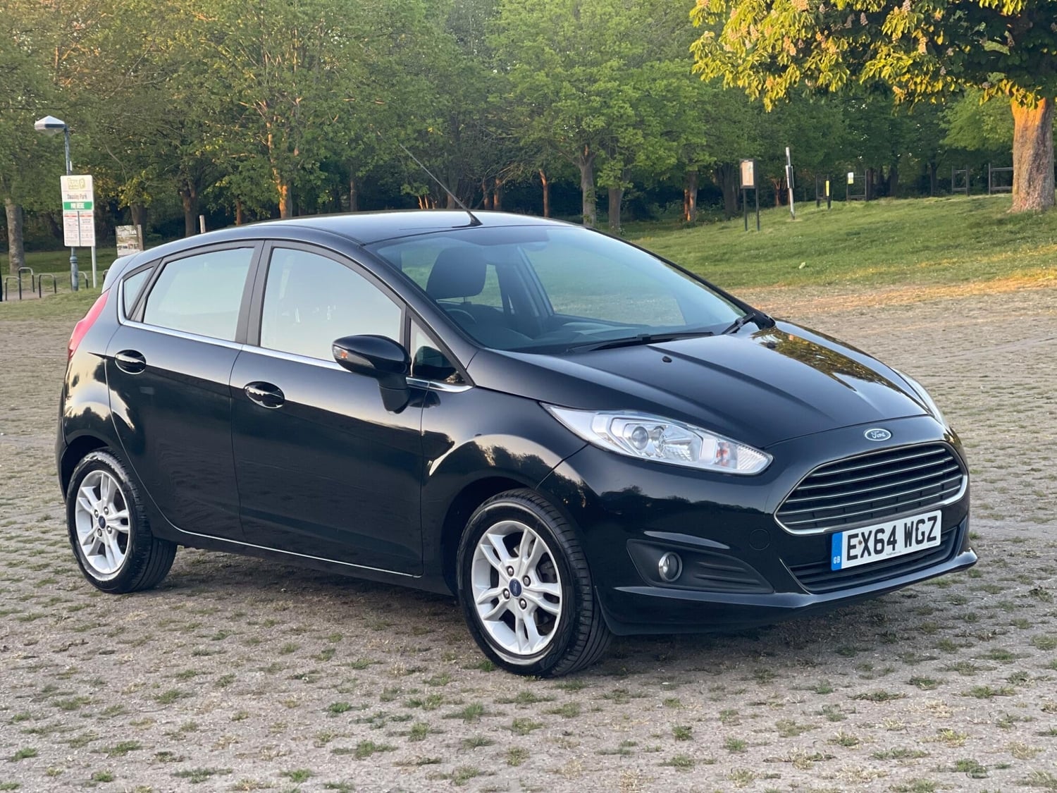 [ berth ]Ford Fiesta