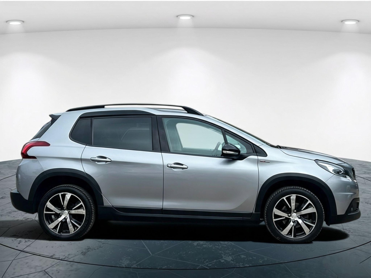 [ berth ]Peugeot 2008