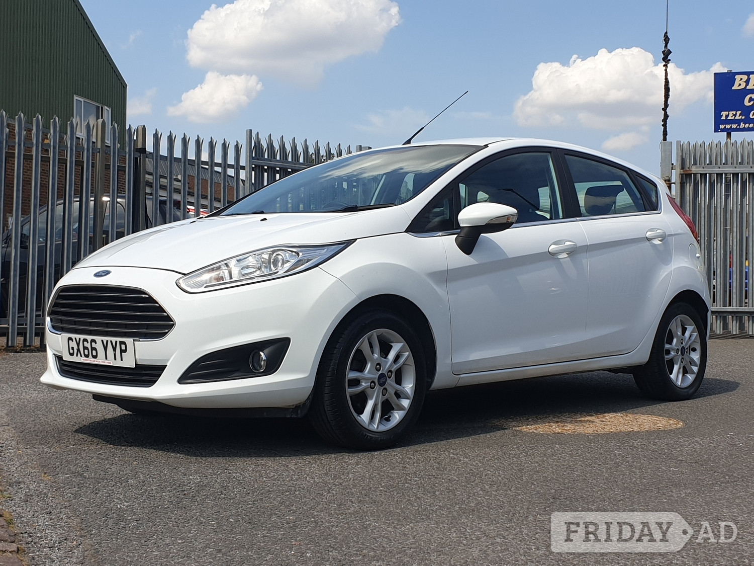 Ford Fiesta 2016 in Lancing