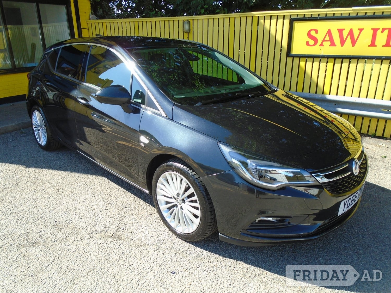 Vauxhall Astra 2016 in Worthing