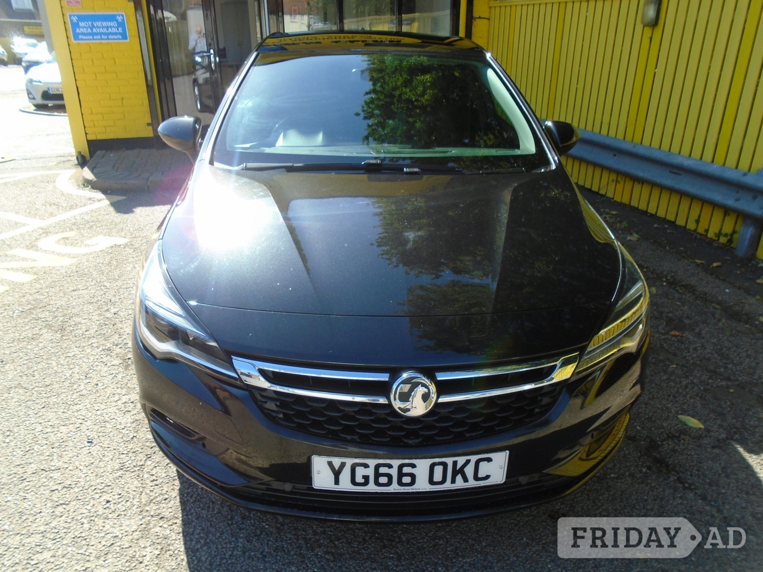 [ berth ]Vauxhall Astra