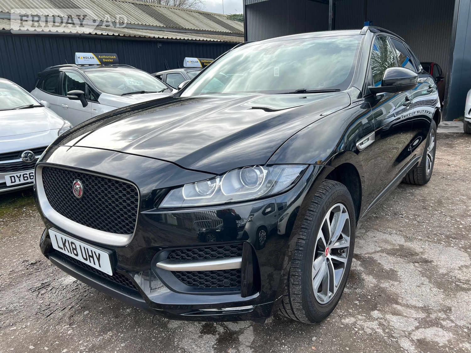 [ berth ]Jaguar F-Pace