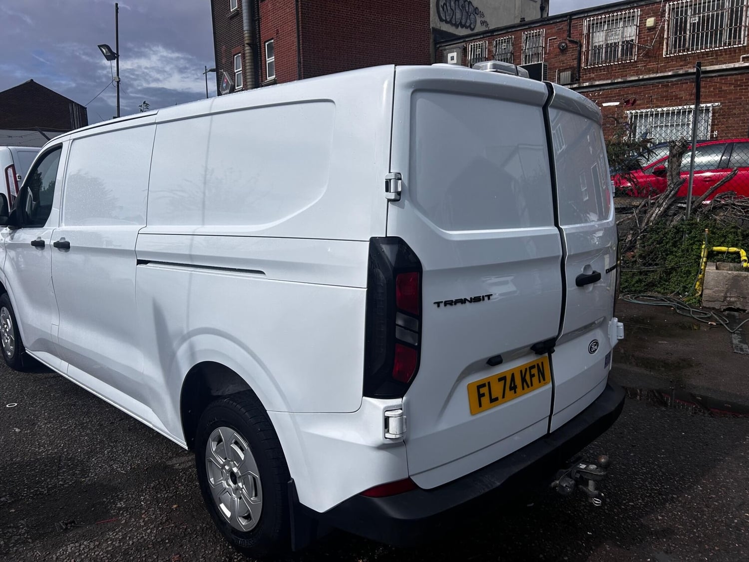 [ berth ]Ford Transit Custom