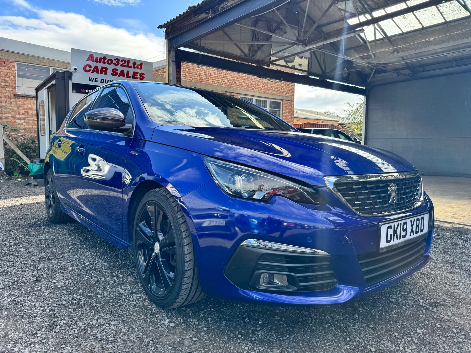 Peugeot 308 2019 in West Molesey