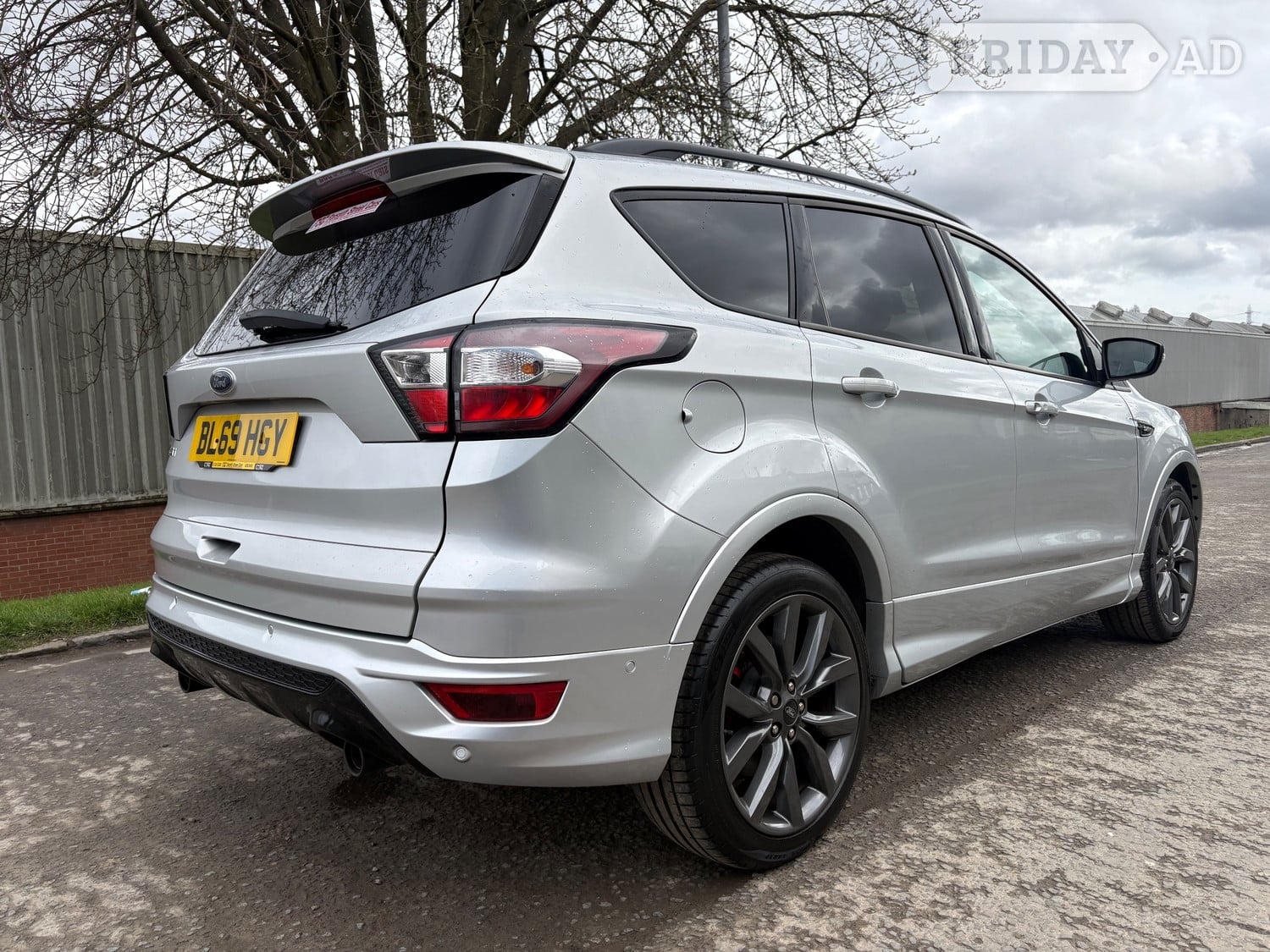 [ berth ]Ford Kuga