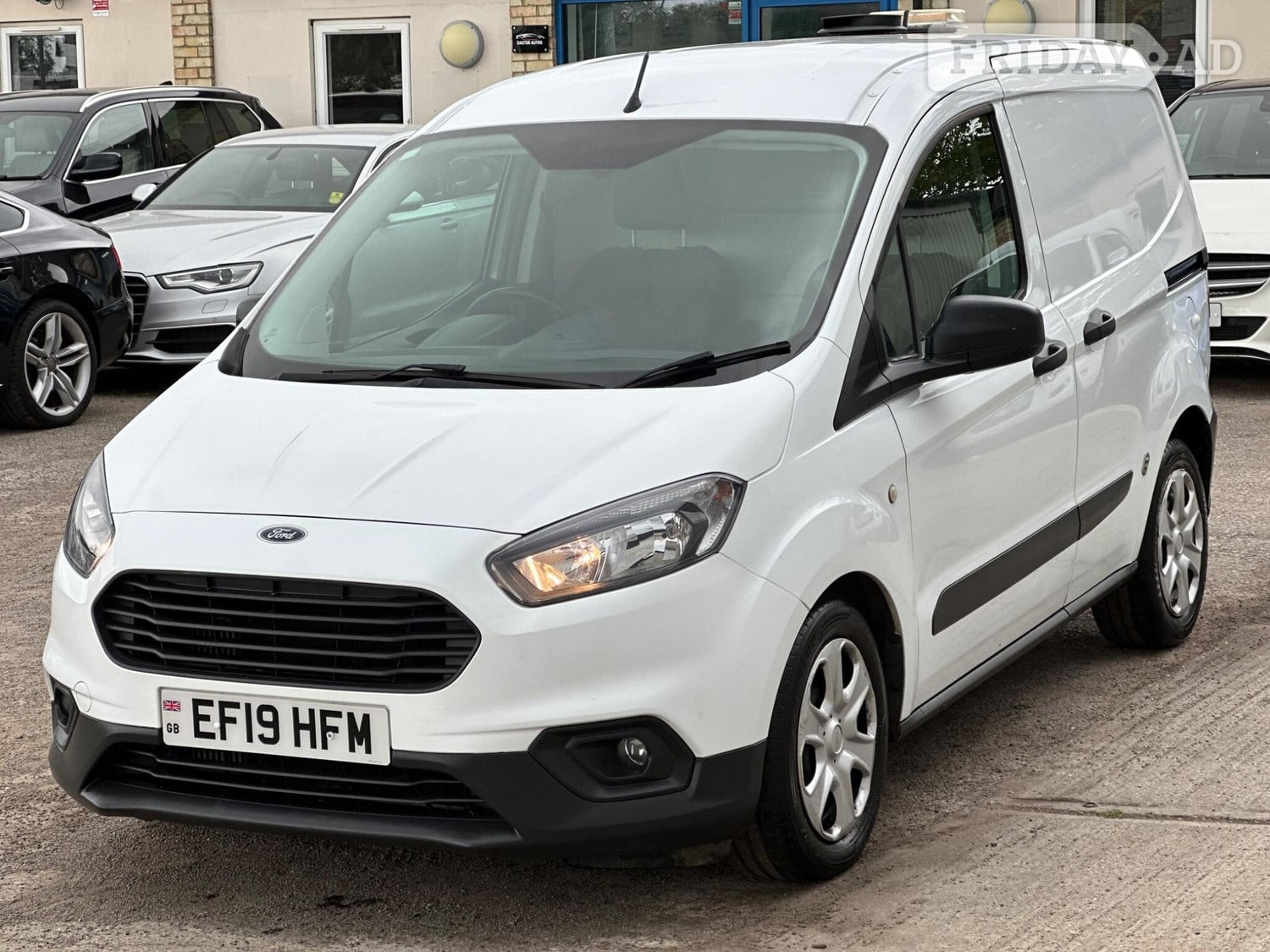 [ berth ]Ford Transit Courier
