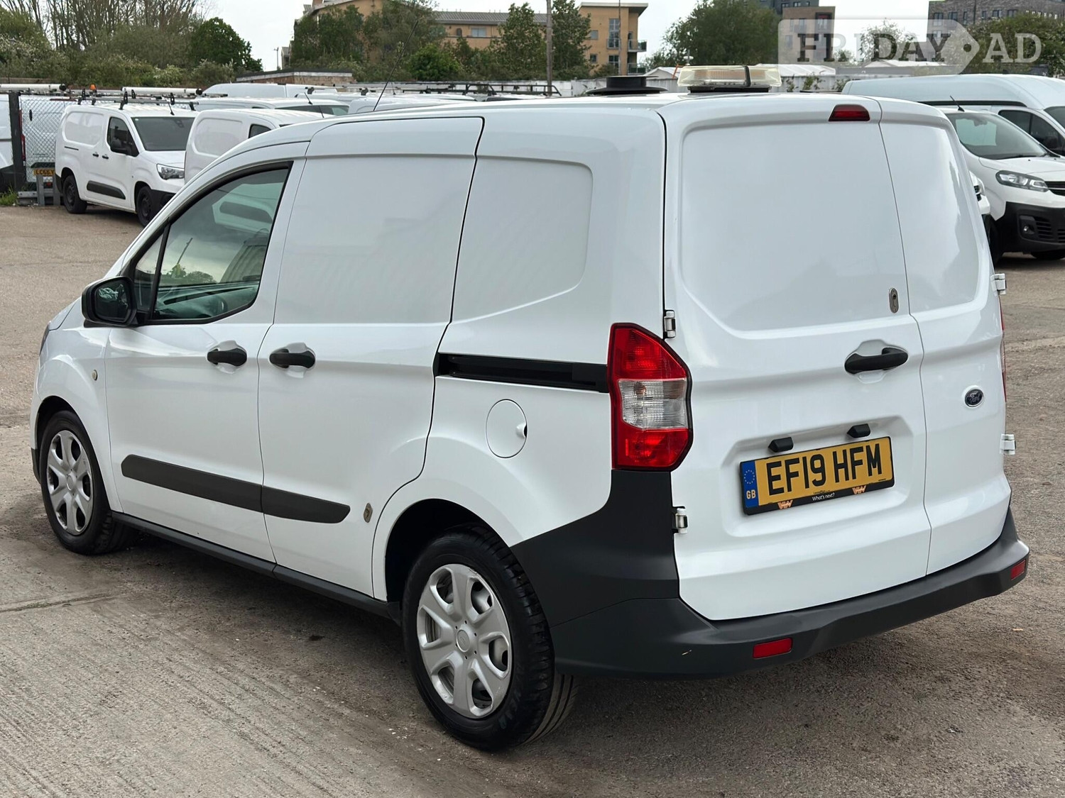 Ford Transit Courier 2019 - Vans & Commercial Vehicles