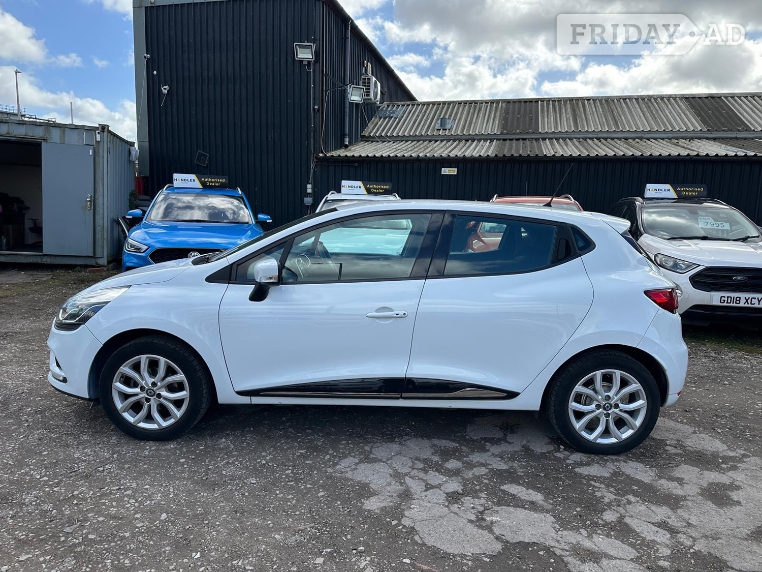 [ berth ]Renault Clio