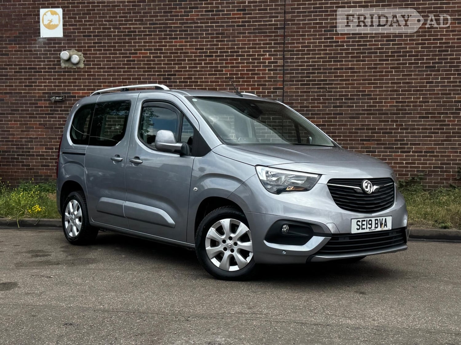 Vauxhall Combo Life 2019 in Leeds