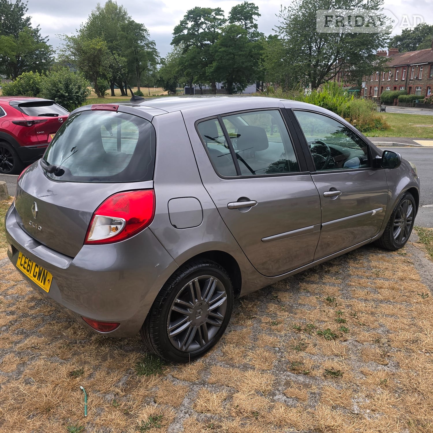 [ berth ]Renault Clio