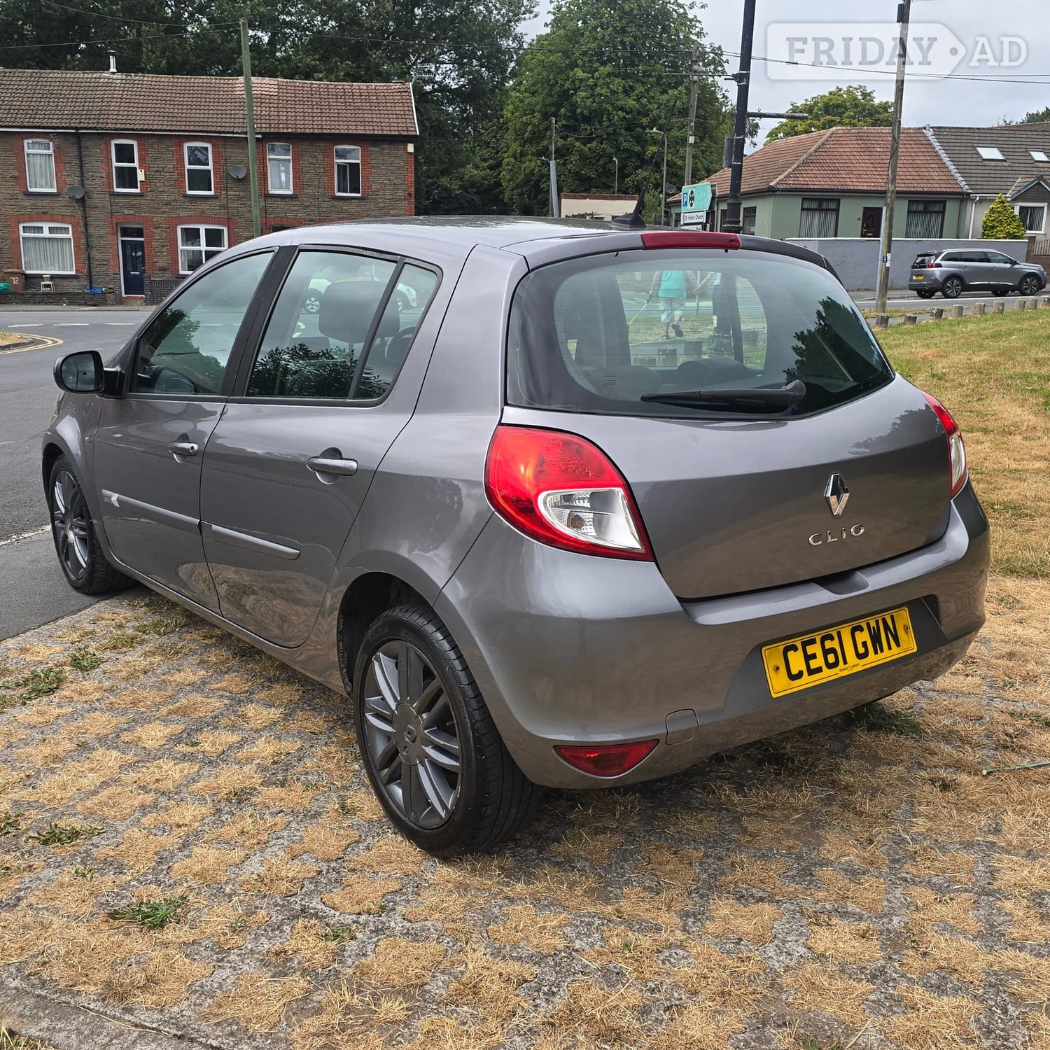 Renault Clio 2011 - Cars