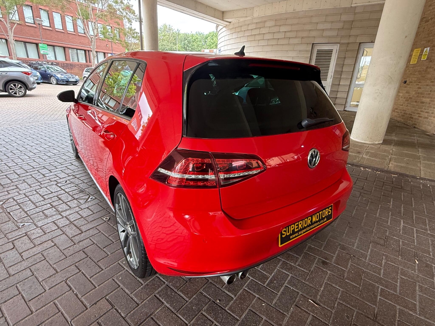 Volkswagen Golf 2016 - Cars in Staines
