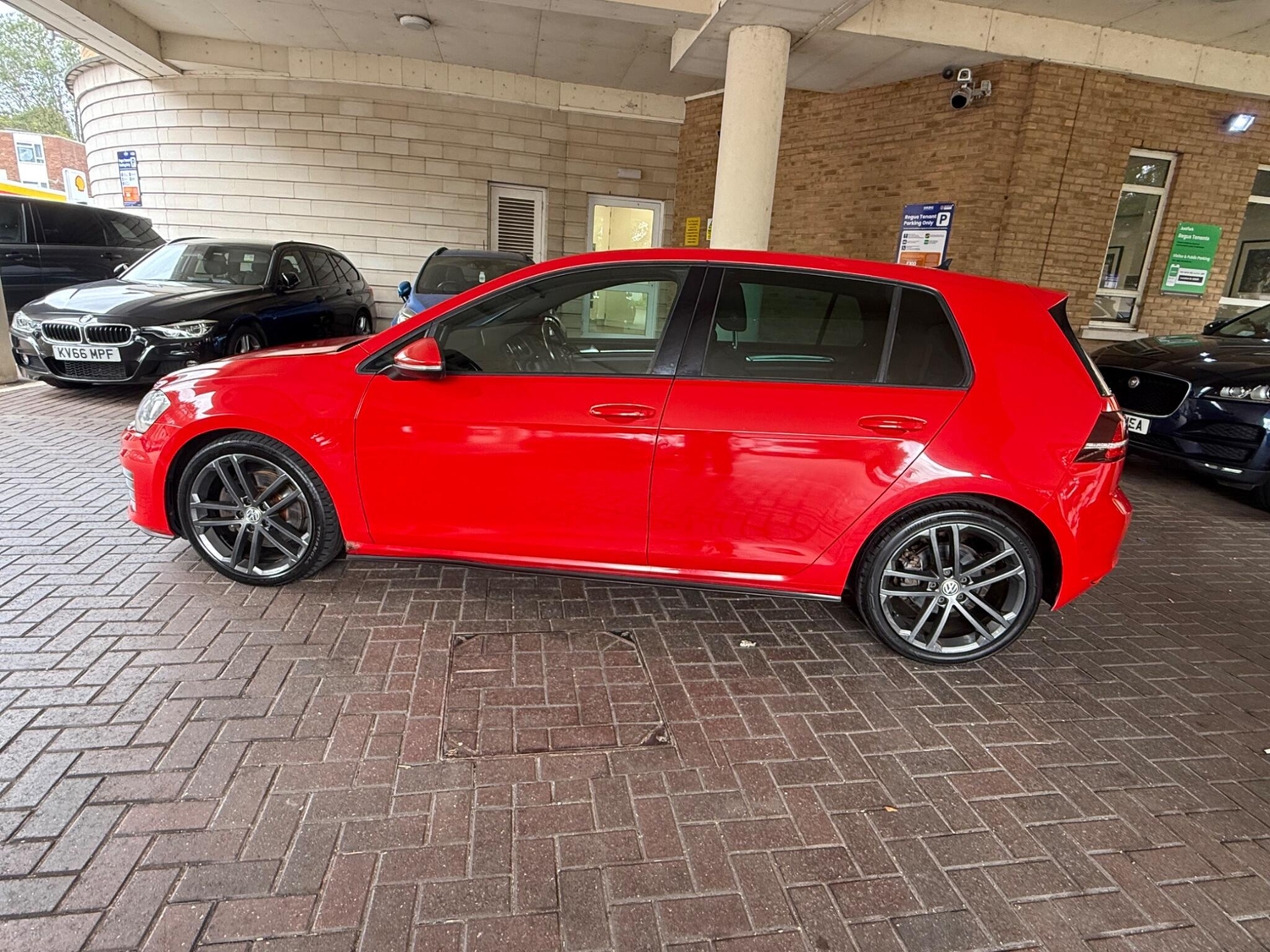 Volkswagen Golf 2016 - Cars