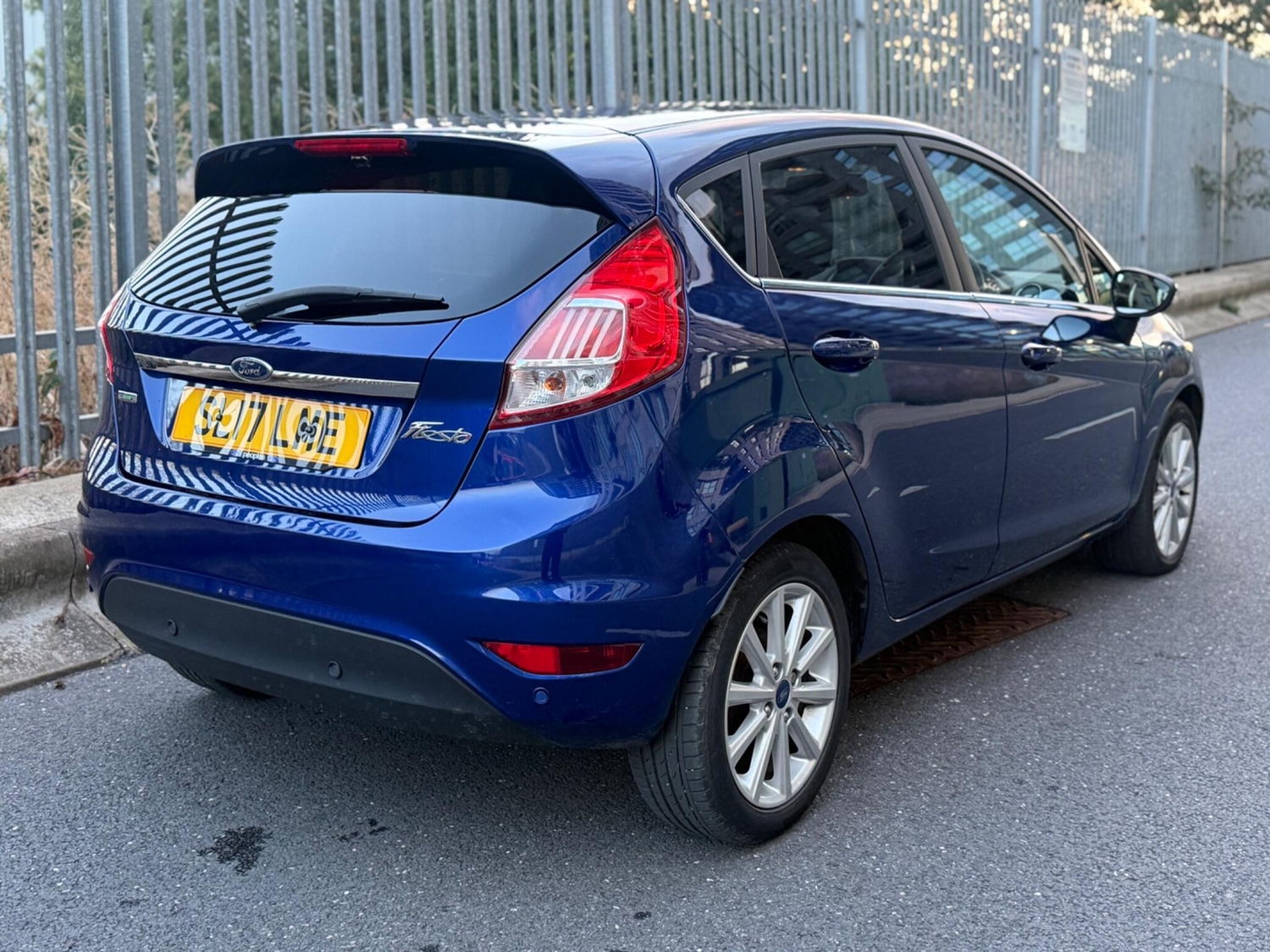 Ford Fiesta 2017 - Cars in Brent