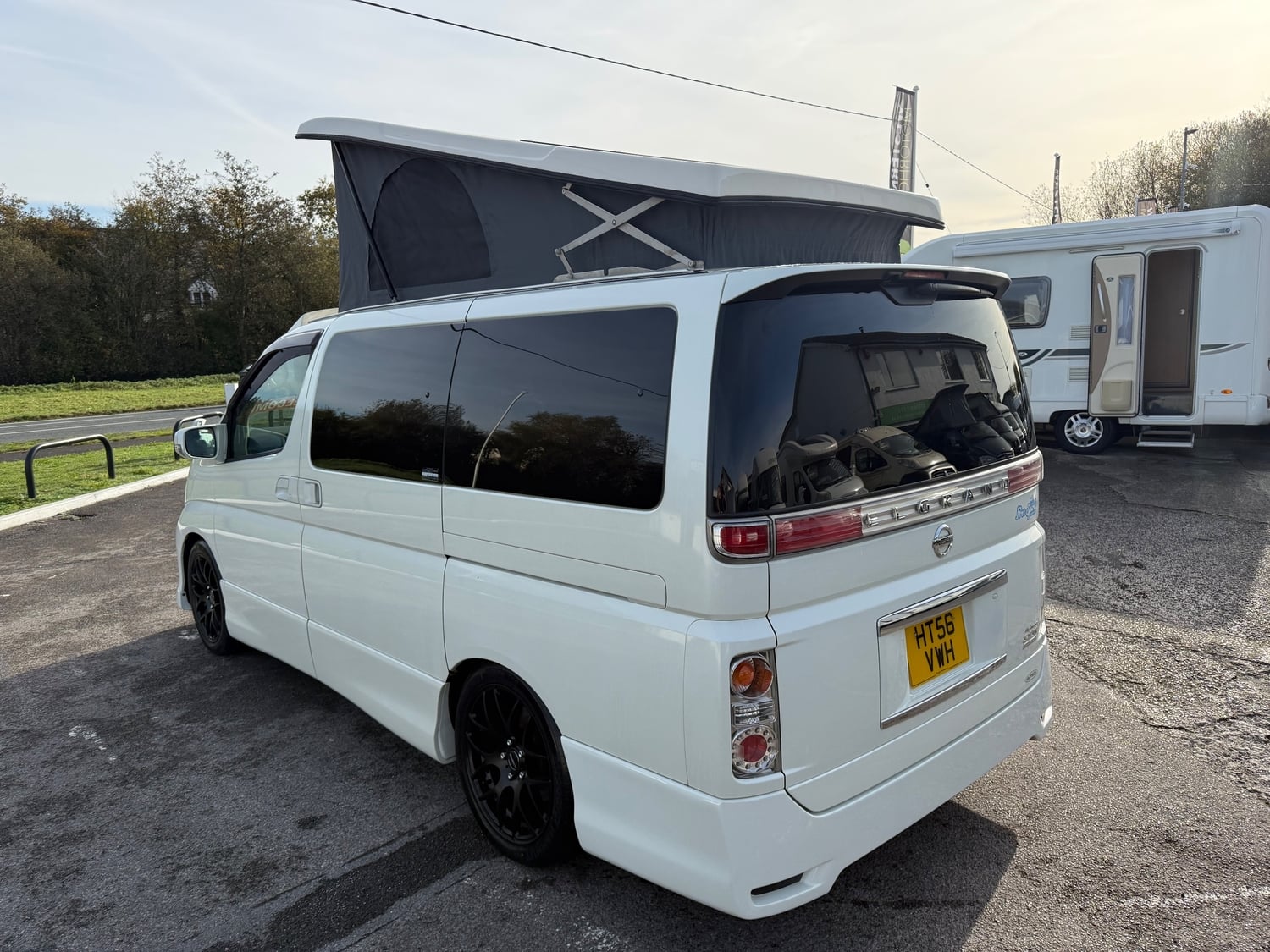 [ berth ]Nissan Elgrand
