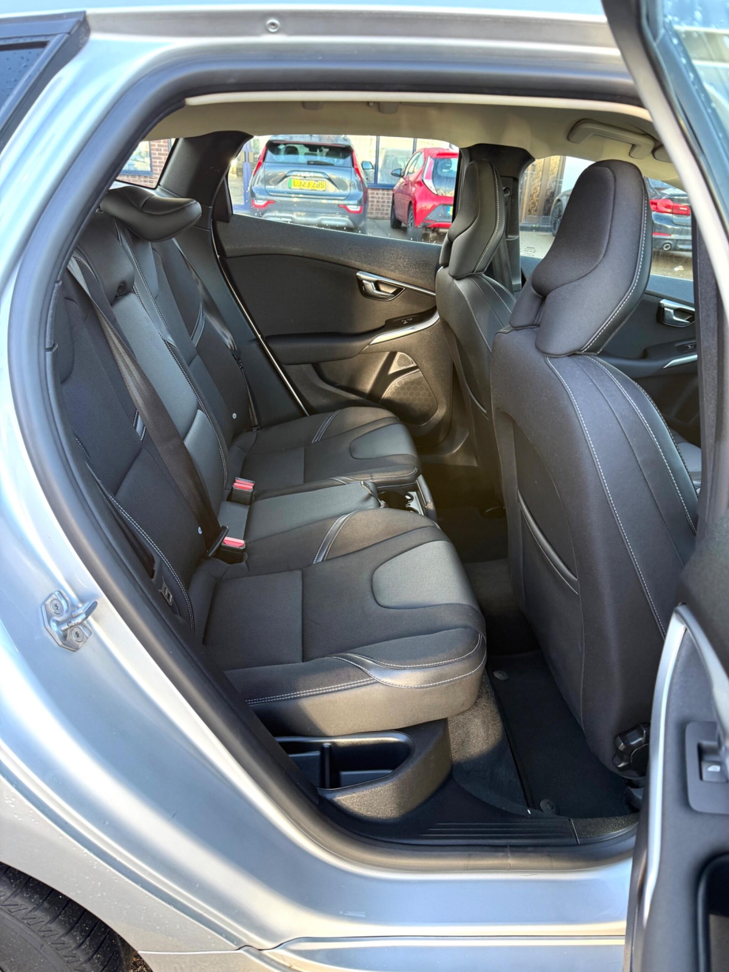 Volvo V40 Havering