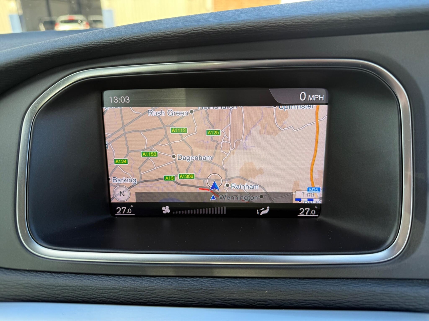 [ berth ]Volvo V40