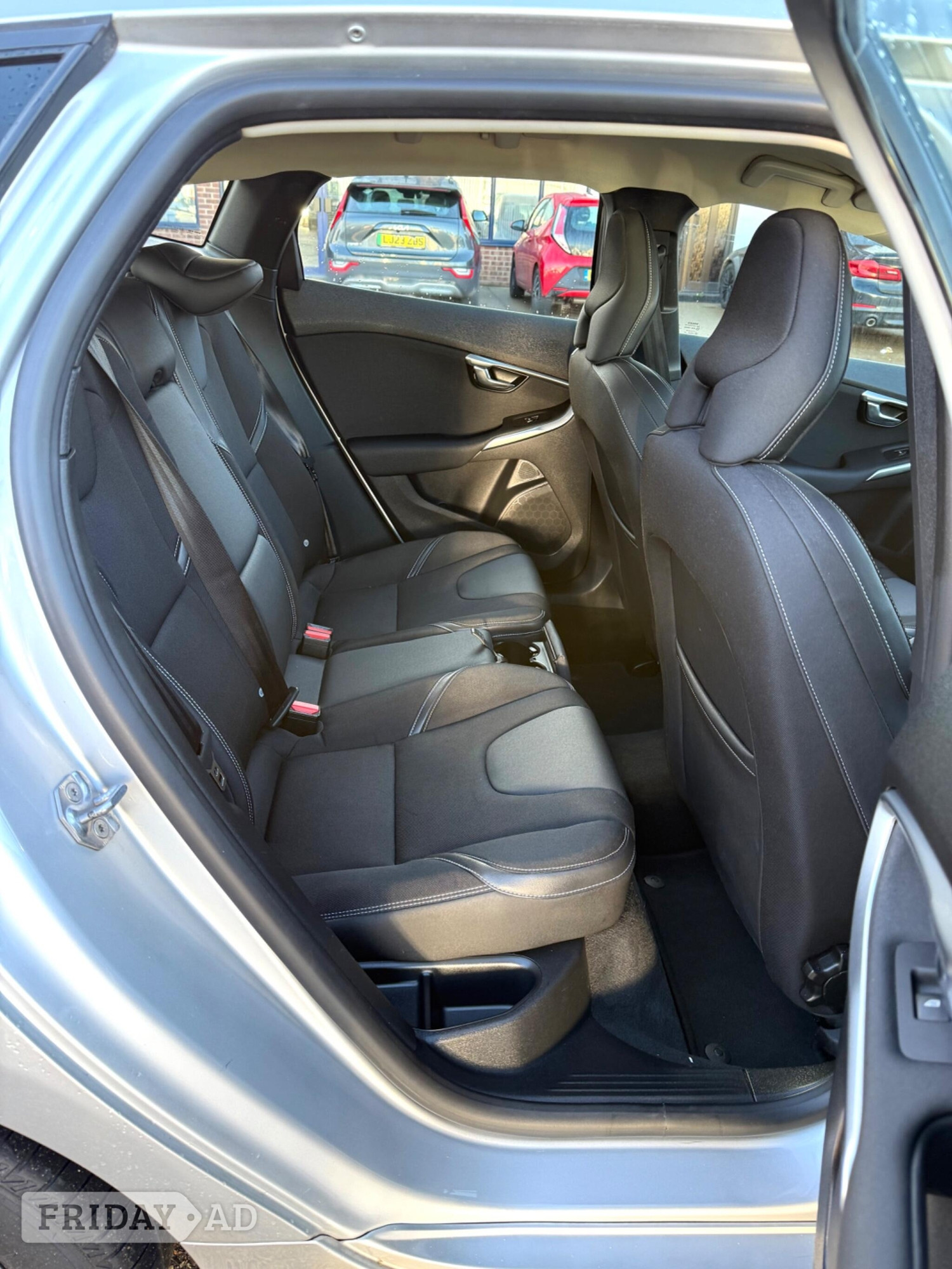 Volvo V40 Havering