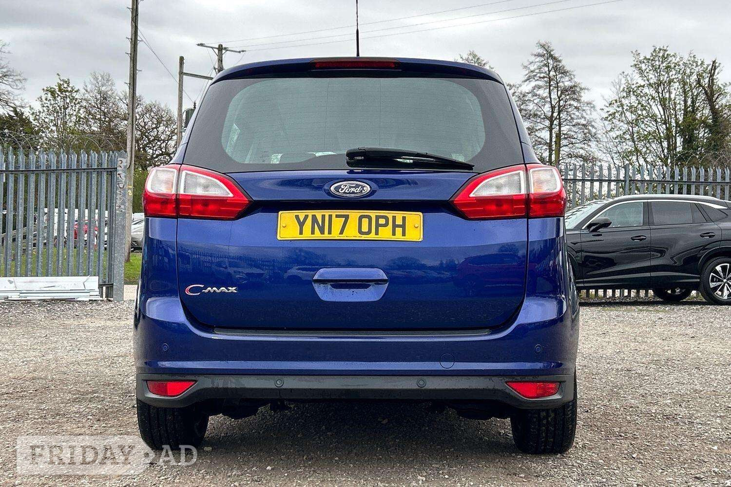 Ford Grand C-MAX 2017 - Cars in Portsmouth