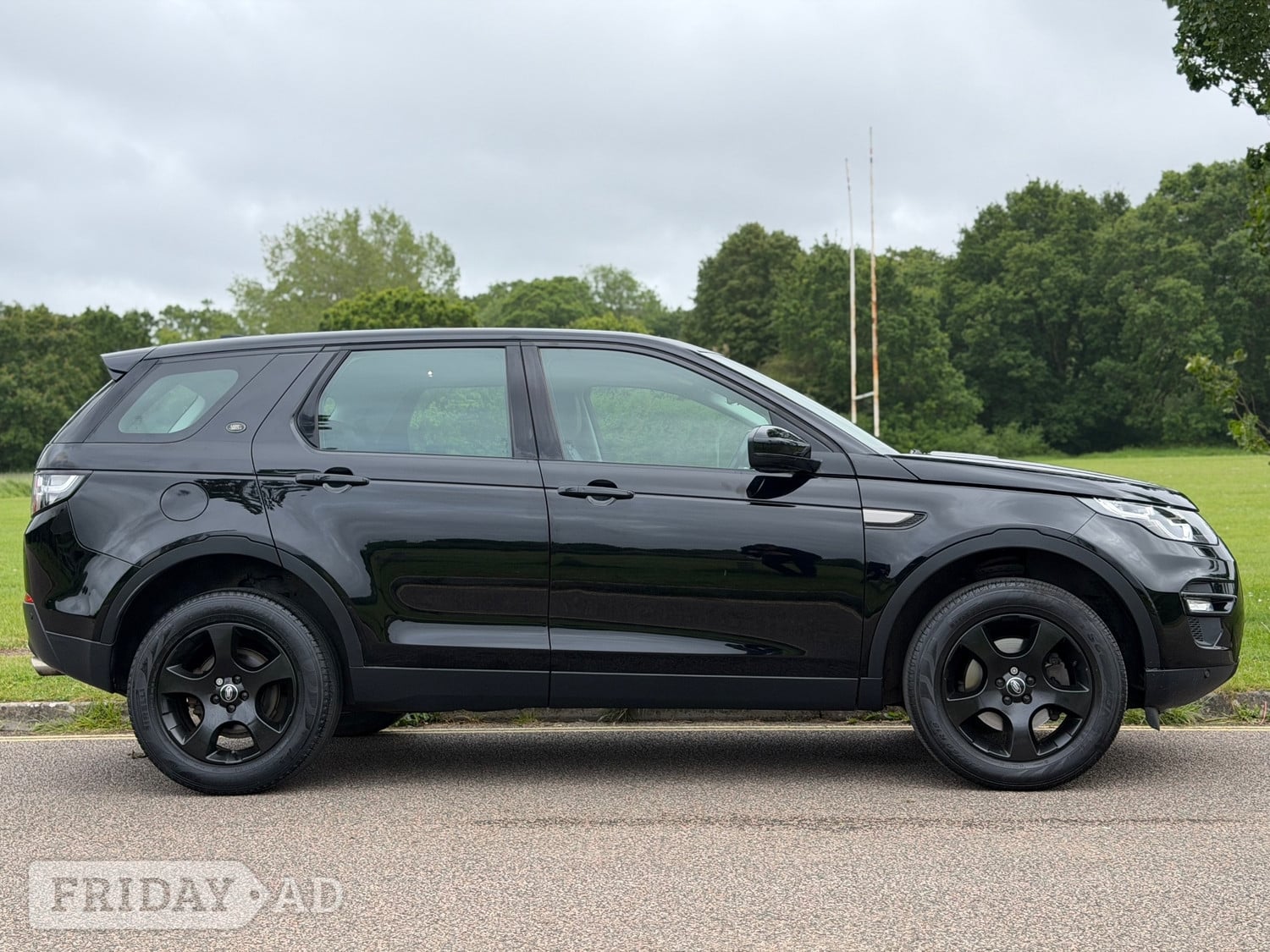 Land Rover Discovery Sport 2017 - Cars in Fareham