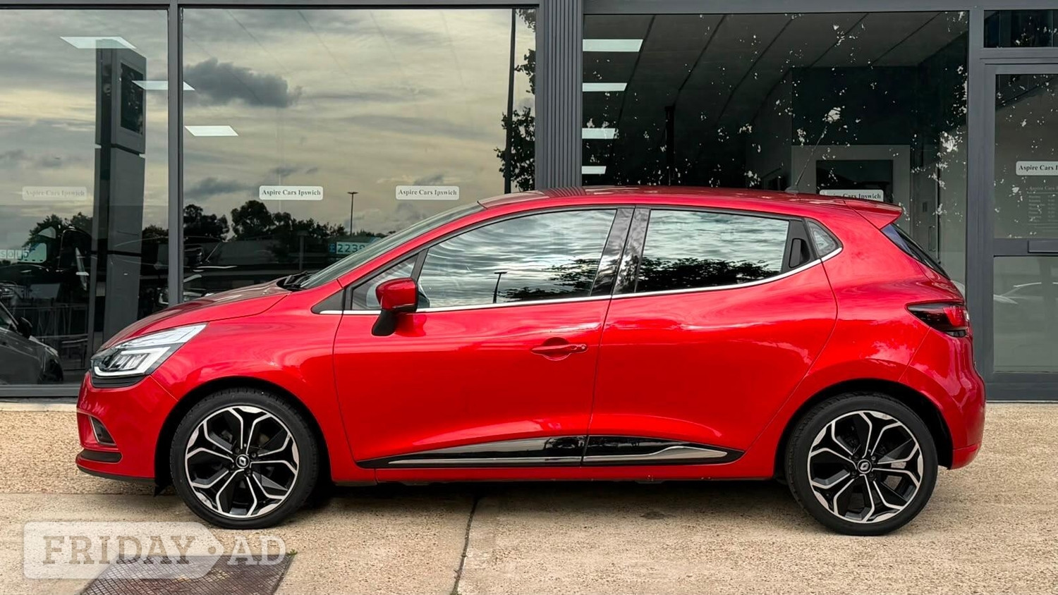 Renault Clio 2017 - Cars in Ipswich