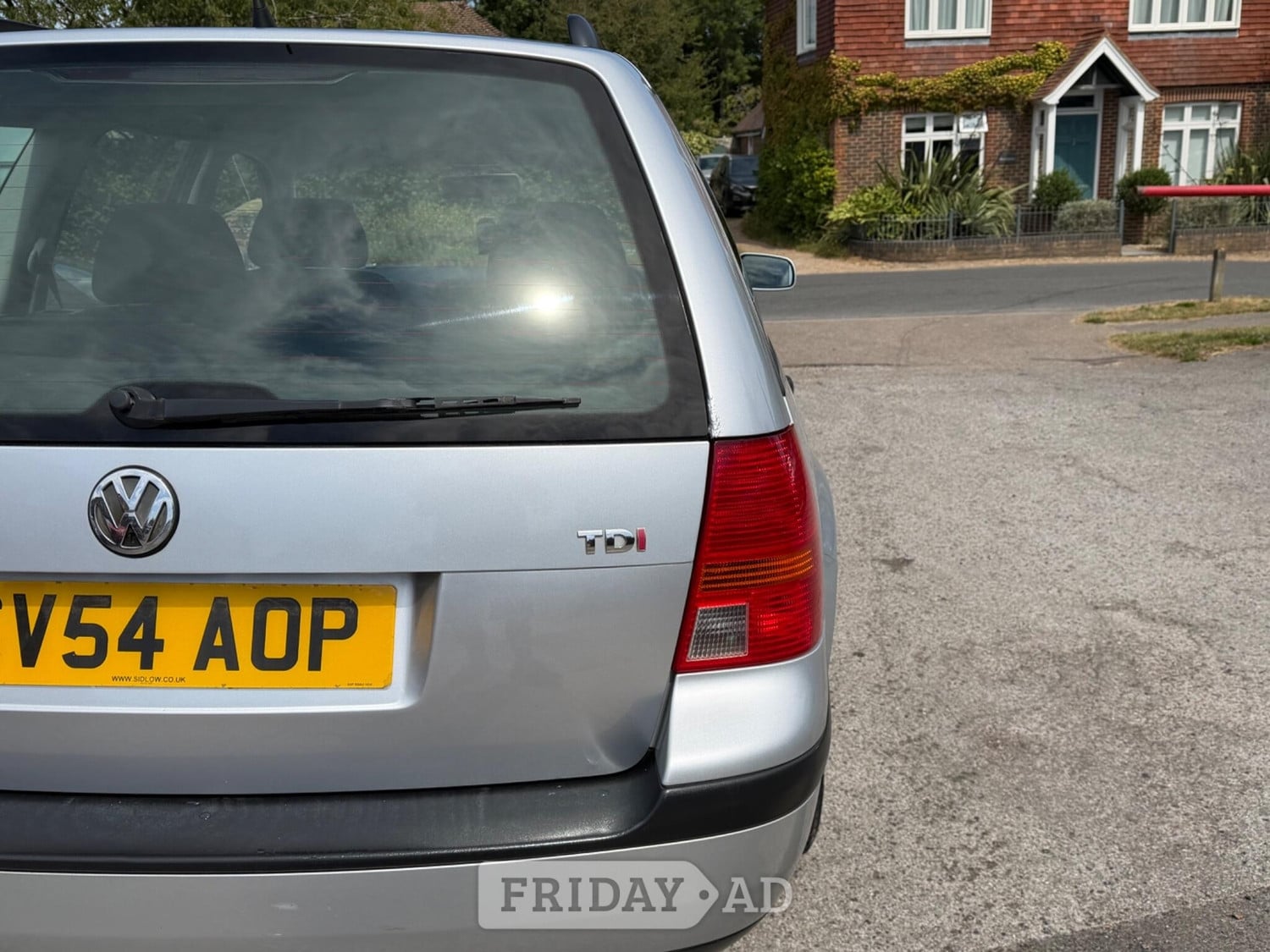 Volkswagen Golf 2004 - Cars