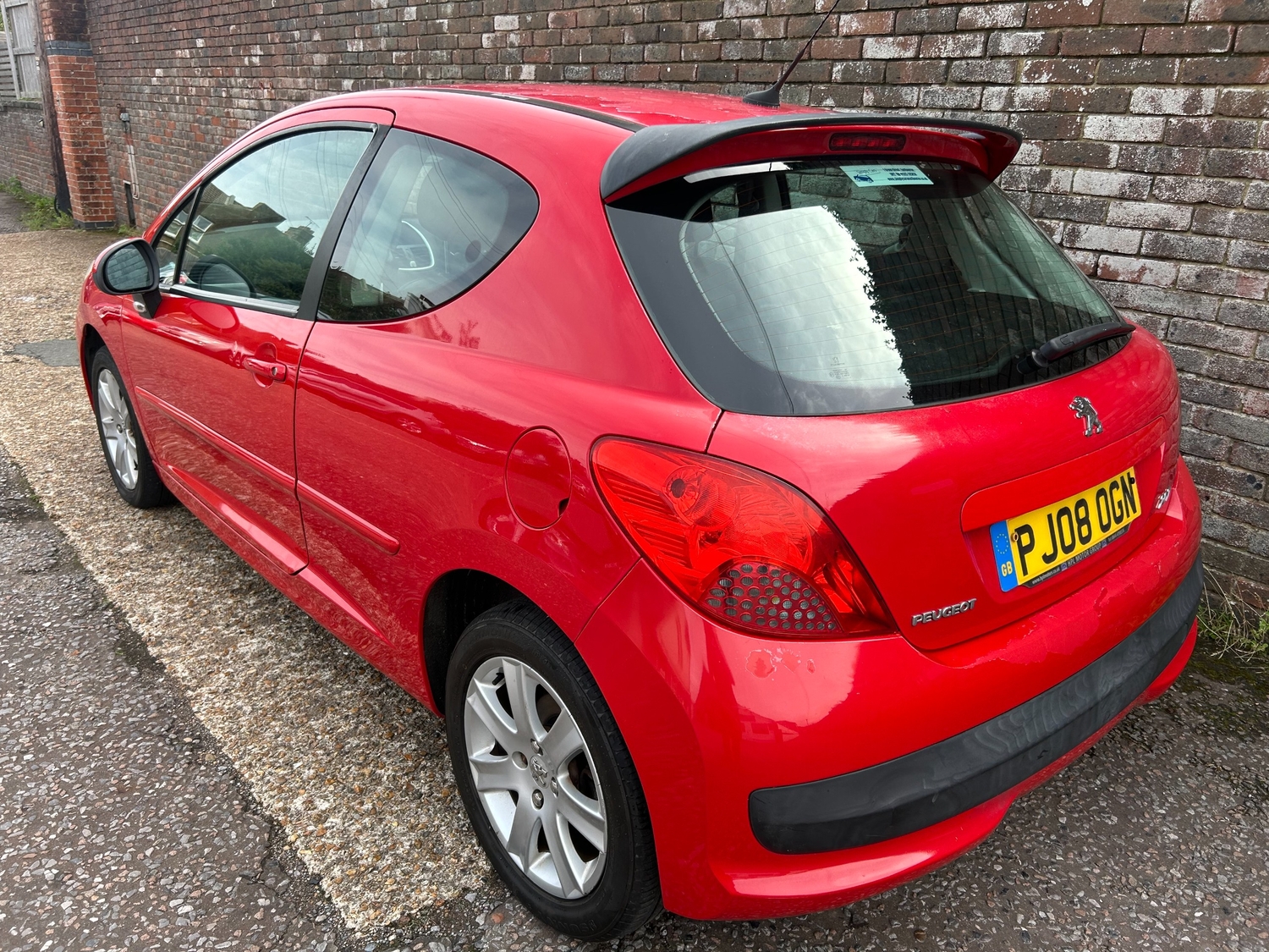 Peugeot 207 2008 - Cars in Eastbourne