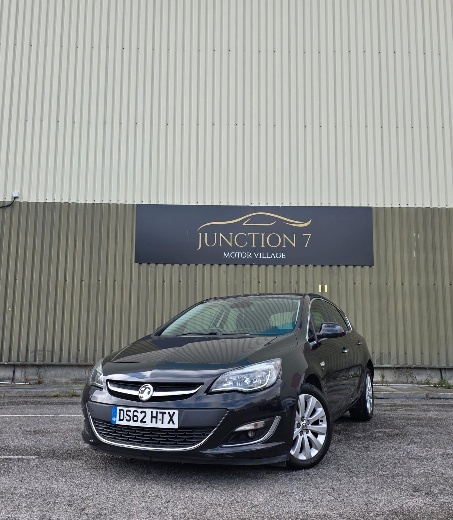 Vauxhall Astra 2013 in Accrington