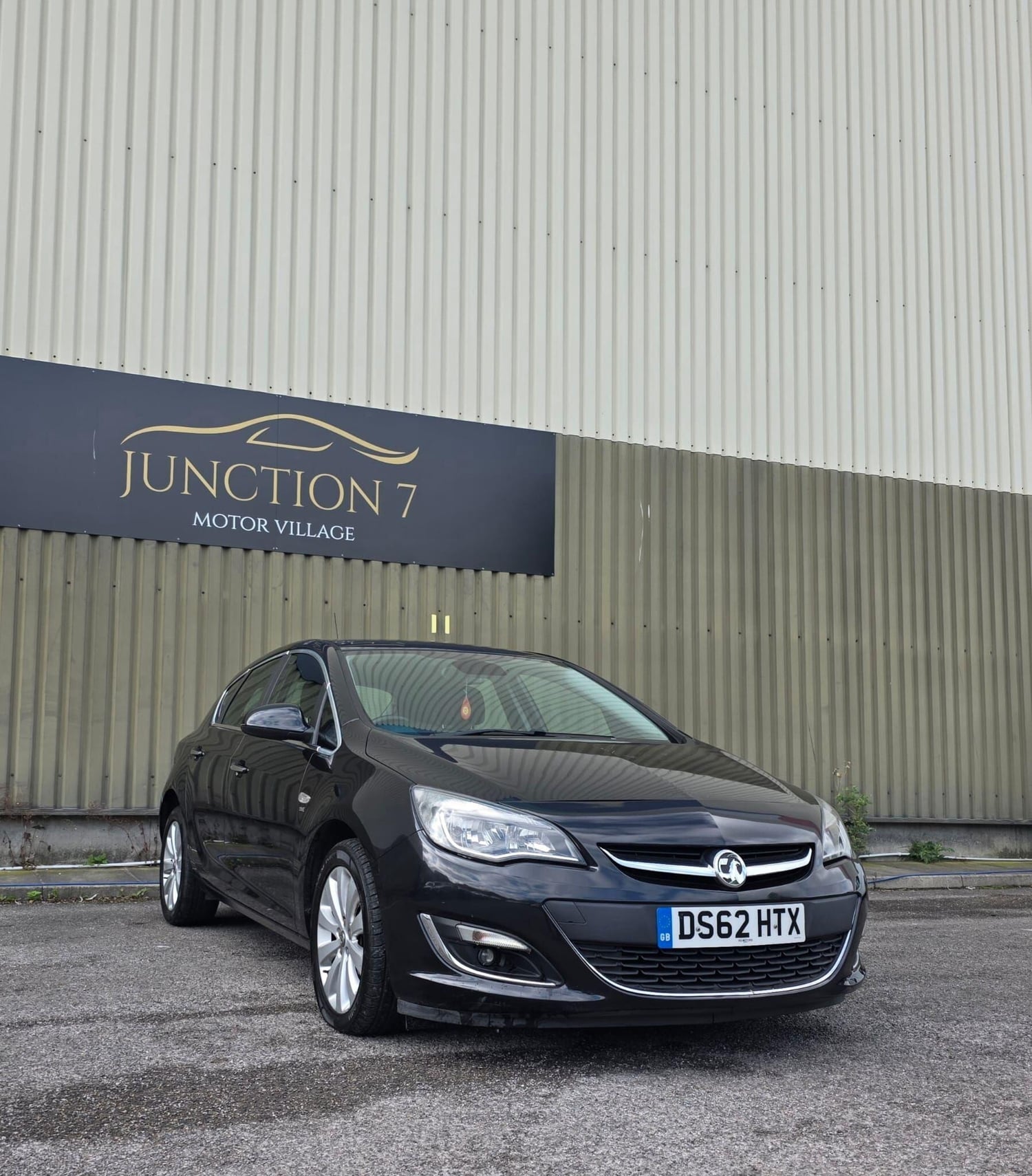 [ berth ]Vauxhall Astra