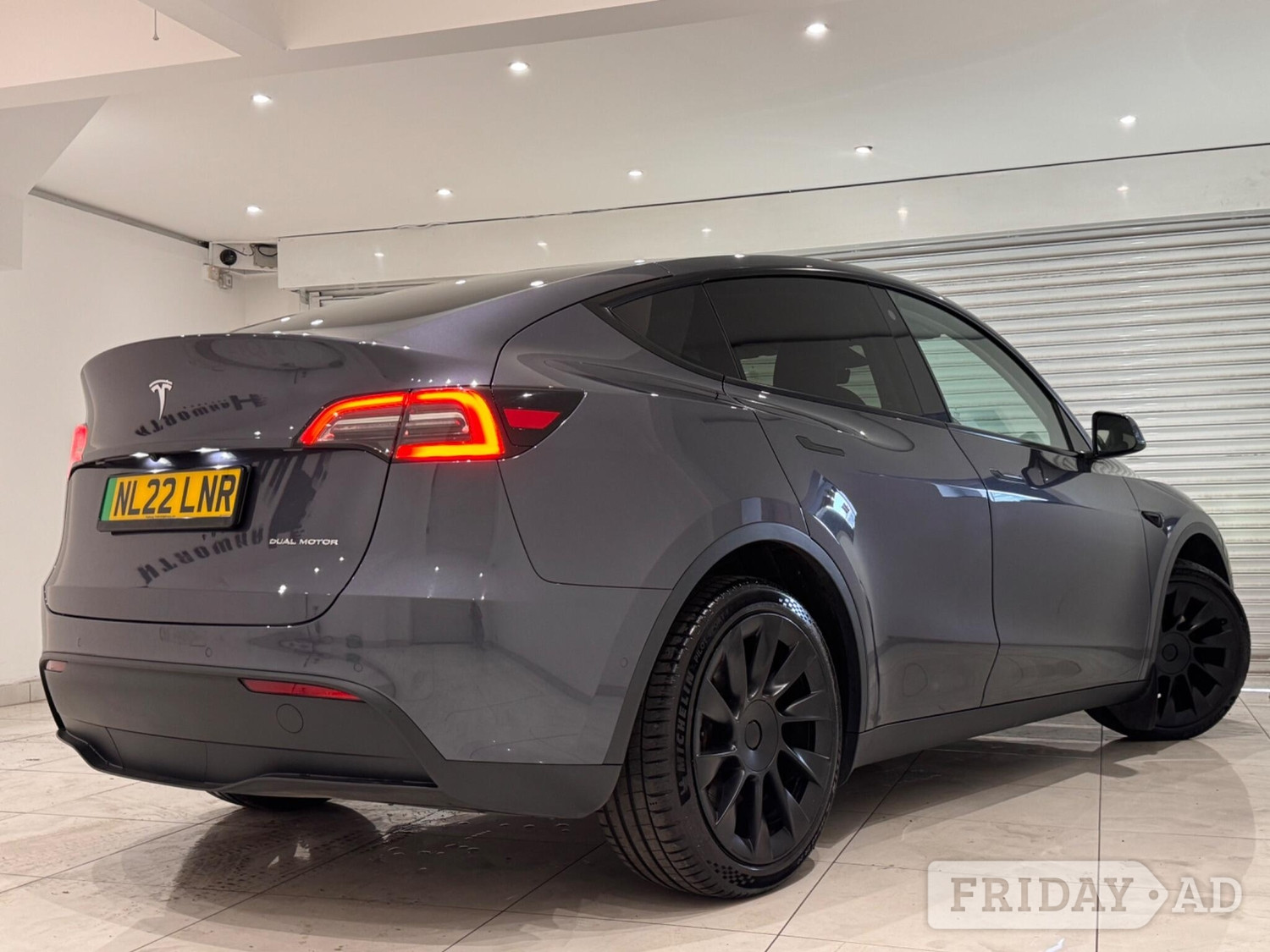 [ berth ]Tesla Model Y