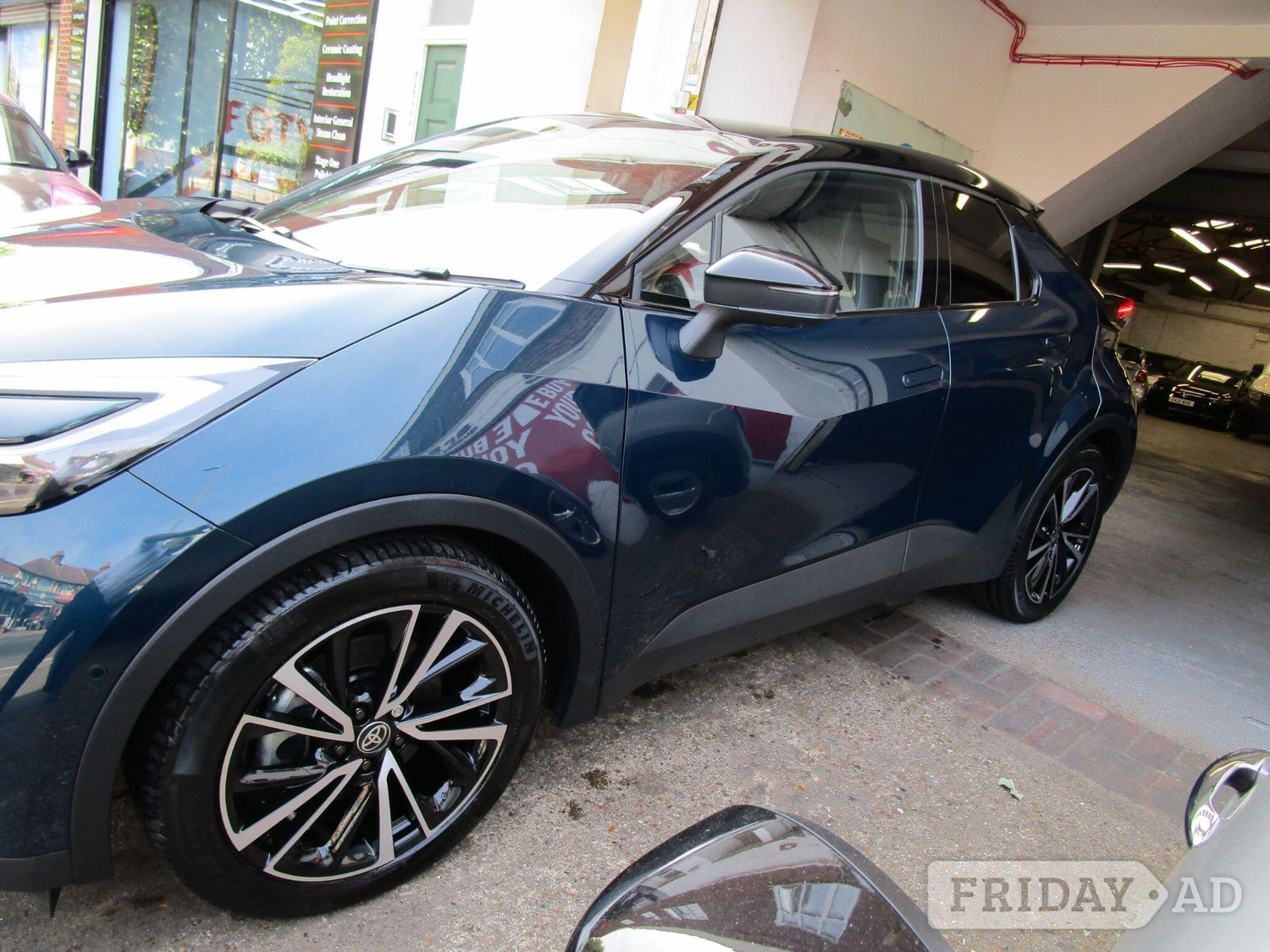 Toyota C-HR 2024 - Cars