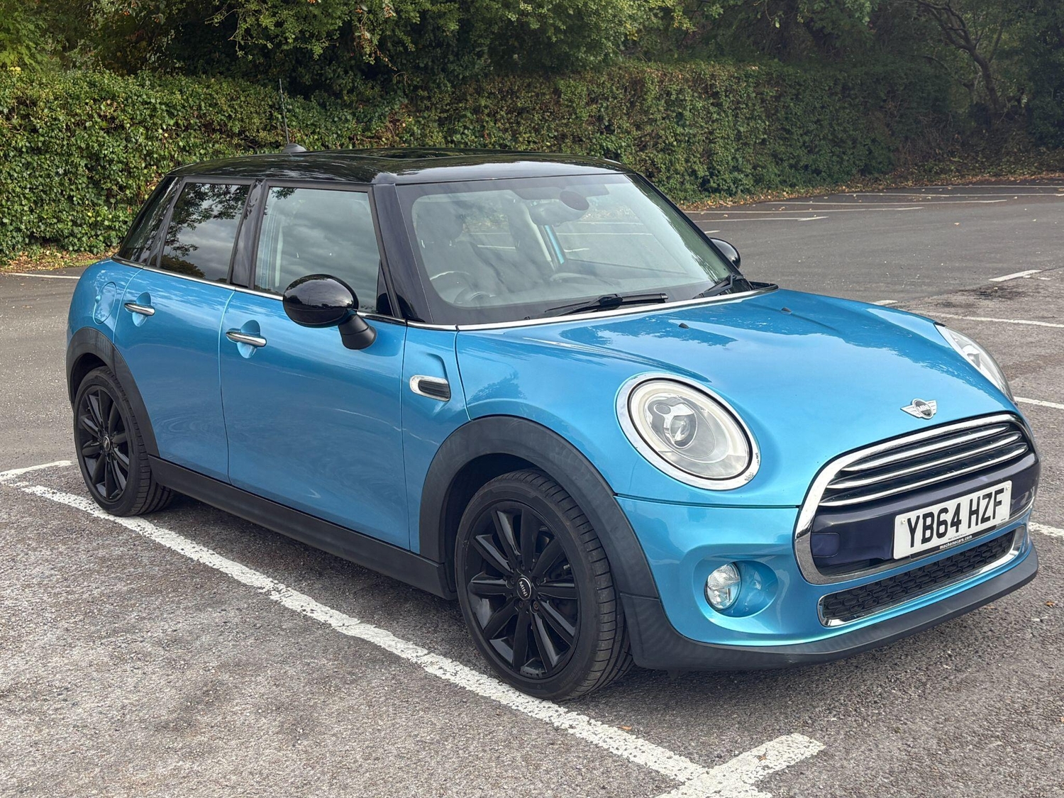Mini Hatch 2014 in East Molesey
