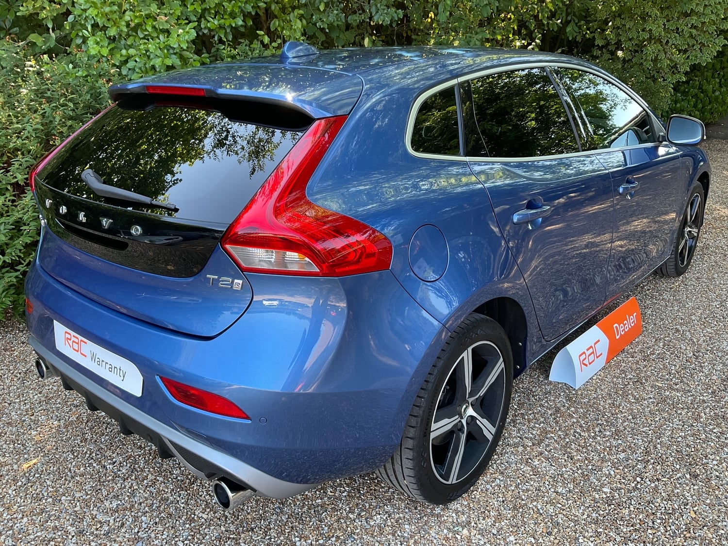 Volvo V40 2016 - Cars in Haywards Heath