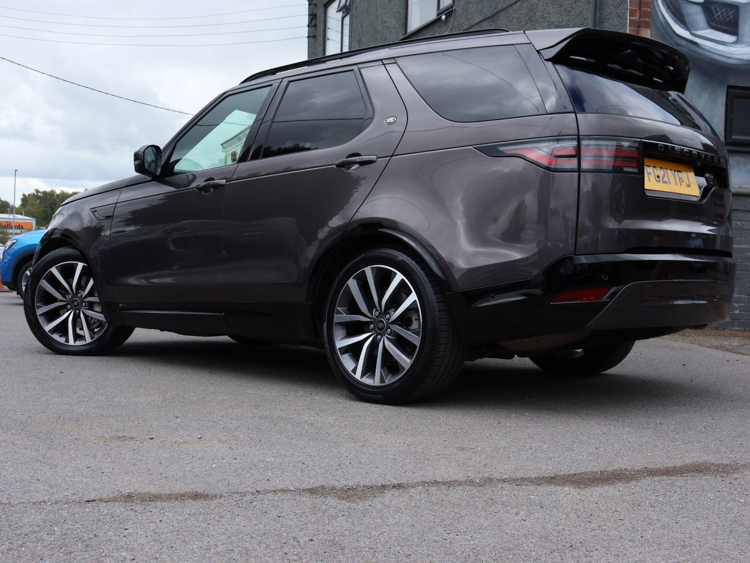 [ berth ]Land Rover Discovery