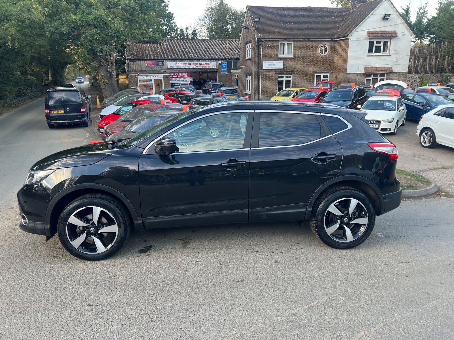 Nissan Qashqai 2016 - Cars in Horley
