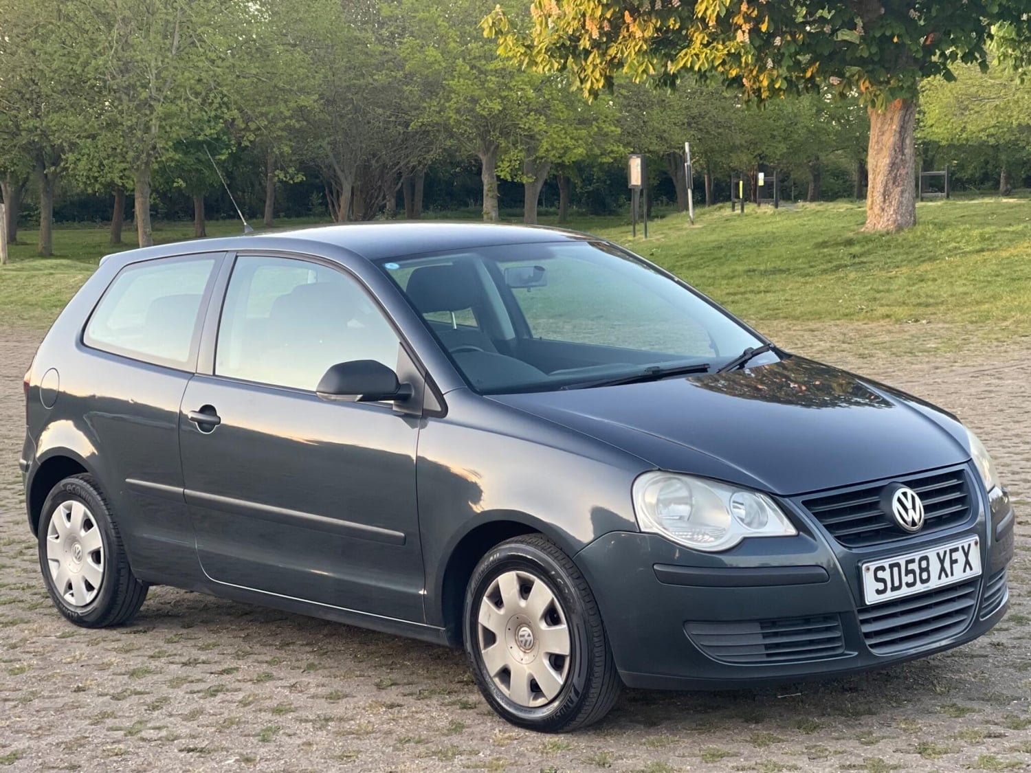 [ berth ]Volkswagen Polo
