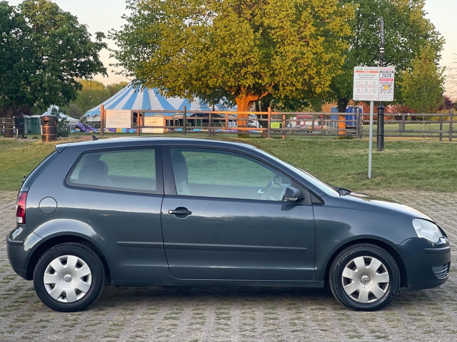 Volkswagen Polo 2008 - Cars