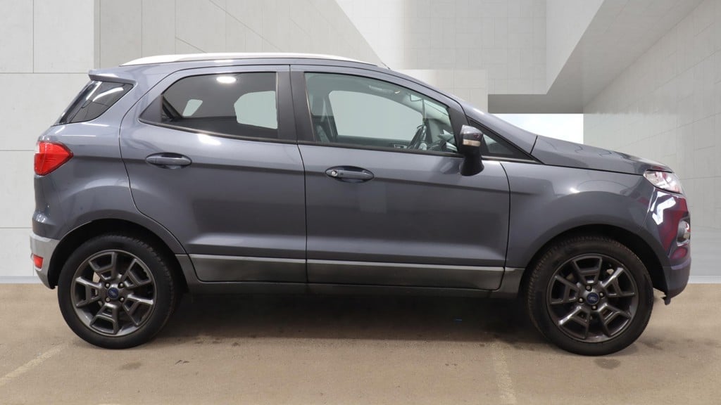[ berth ]Ford Ecosport