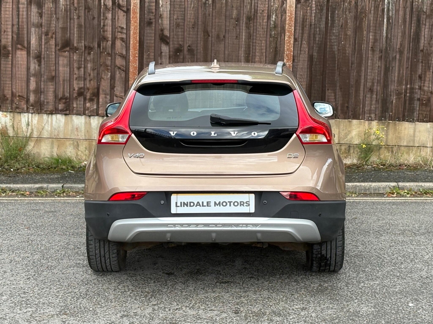 [ berth ]Volvo V40 Cross Country